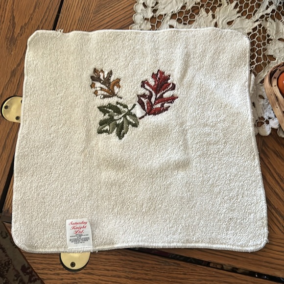 Fall Leaves Decorative Washcloth - Picture 3 of 7